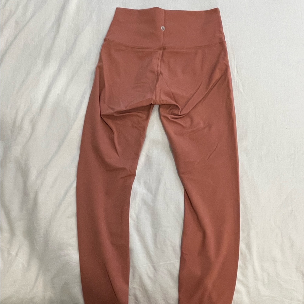 Pink Lululemon Wunder train leggings 28’